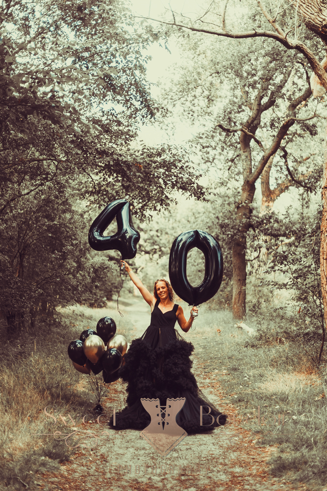 fabulous verjaardags fotoreportage in de buitenlucht met ballonnen